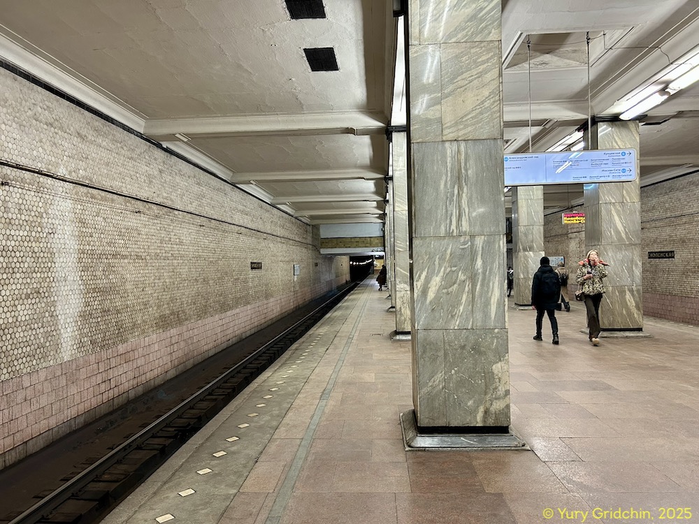 Line 4, station 'Smolenskaya' Photo Yu.Gridchin, 2025