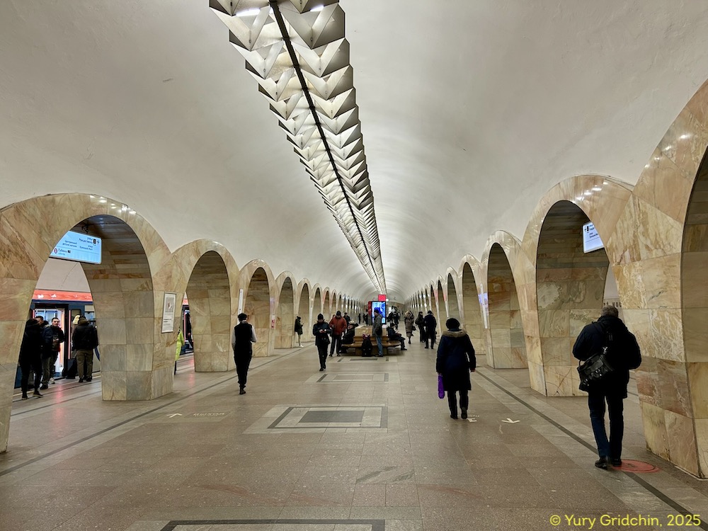 Line 7, station 'Kuznetski Most' Photo Yu.Gridchin, 2025