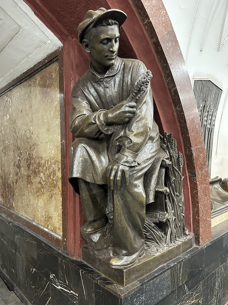 Line 3, station 'Ploschad Revolyucii' Photo Yu.Gridchin, 2025