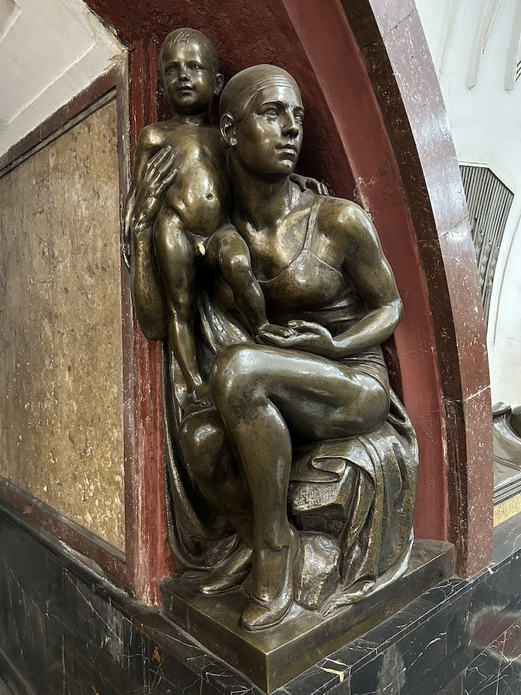 Line 3, station 'Ploschad Revolyucii' Photo Yu.Gridchin, 2025