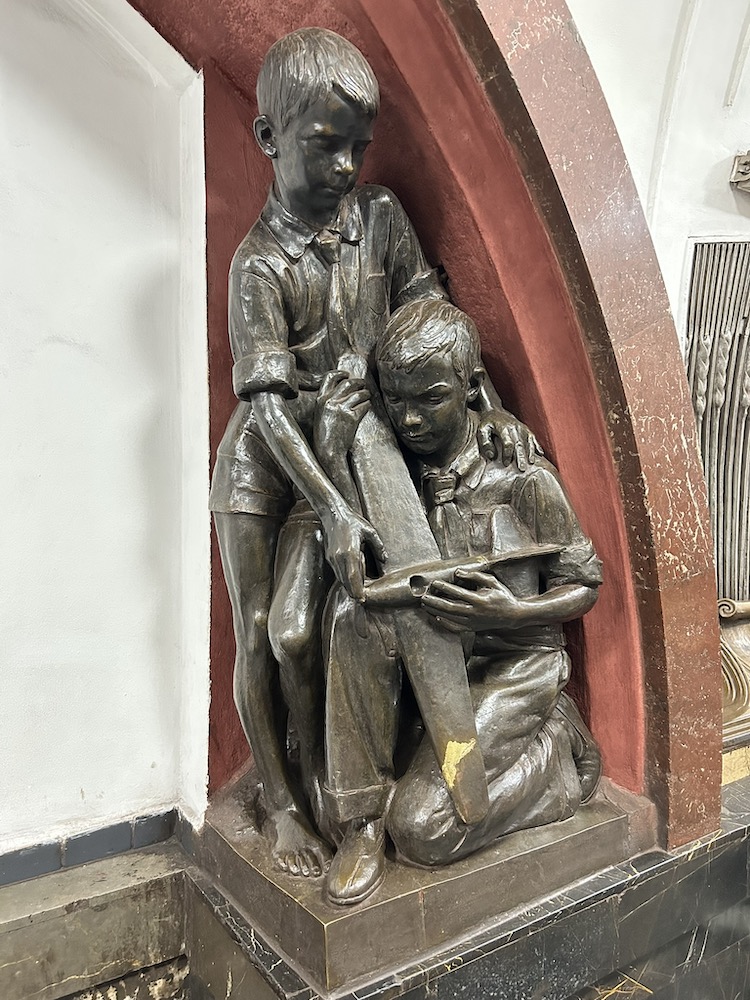 Line 3, station 'Ploschad Revolyucii' Photo Yu.Gridchin, 2025