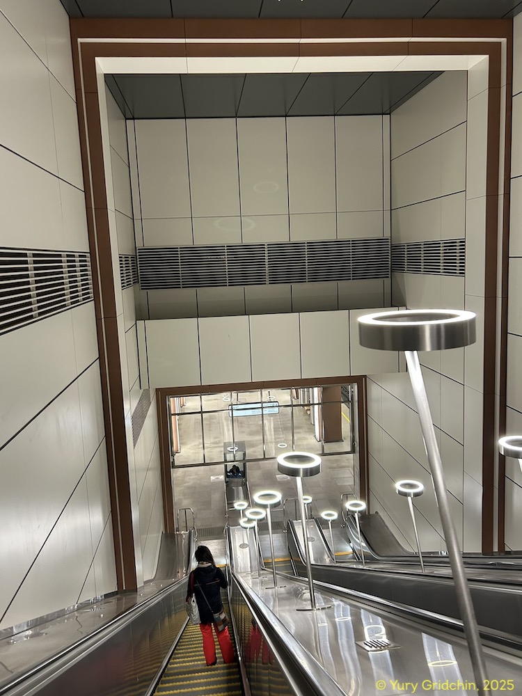 Line 16. Station 'Akademicheskaya' Photo Yu.Gridchin, 2025