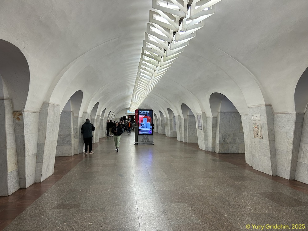 Line 6. Station 'Shabolovskaya' Photo Yu.Gridchin, 2025