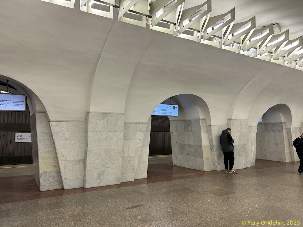 Line 6. Station 'Shabolovskaya' Photo Yu.Gridchin, 2025